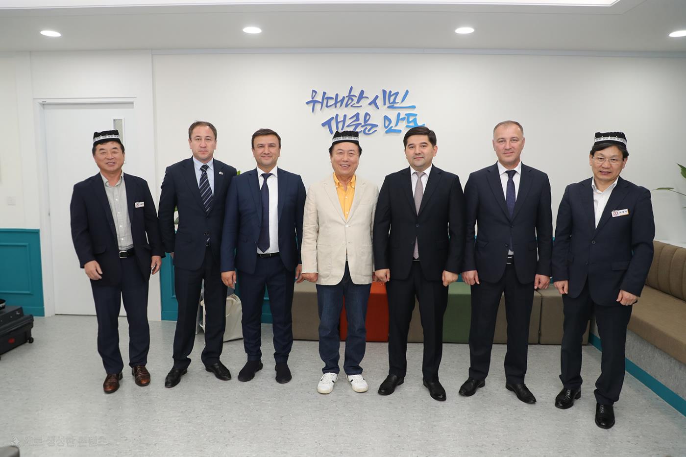 0609 우즈베키스탄 타슈켄트 대표단, 안동 공식 방문 (1).jpg