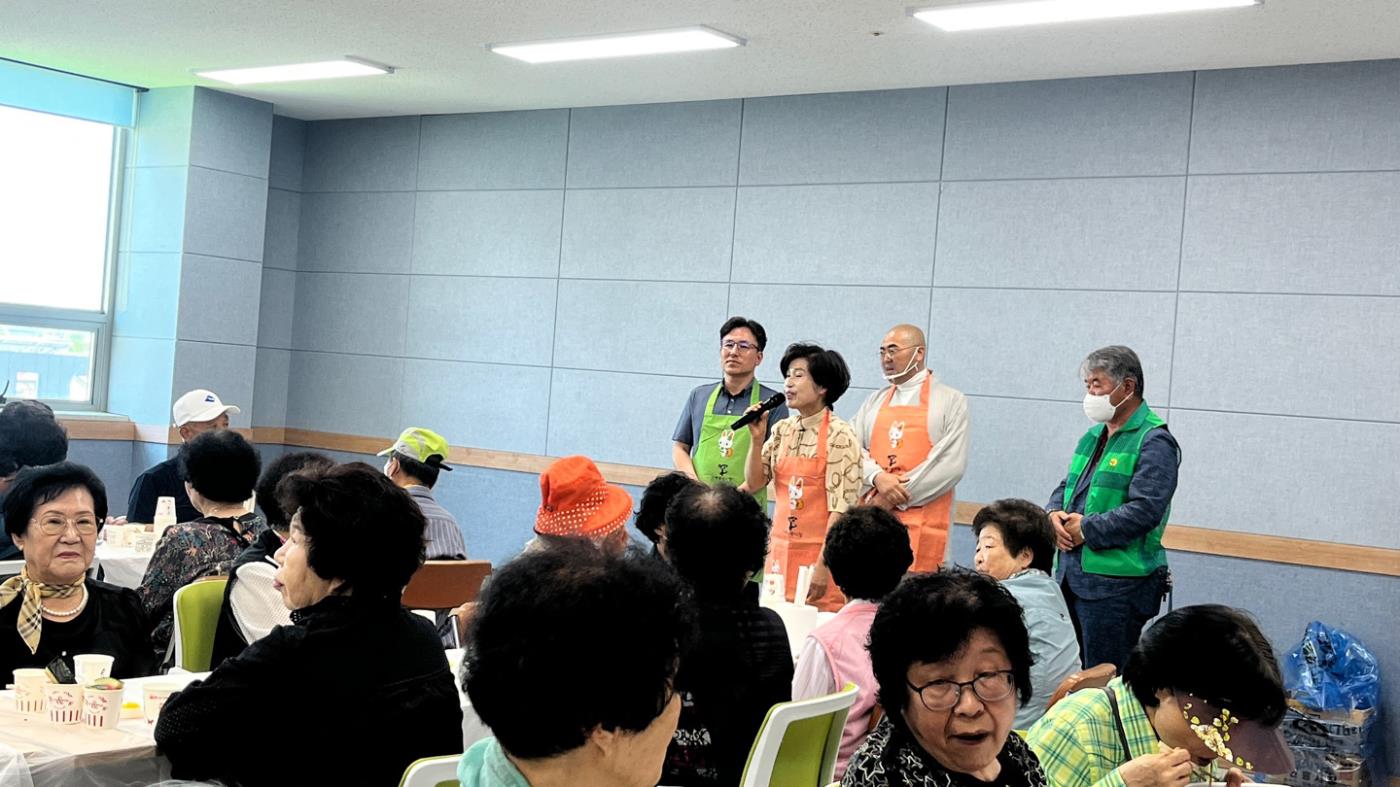 0613 개운사, 세대와 세대를 잇는 ‘孝’ 나눔 점심 대접 (3).jpg