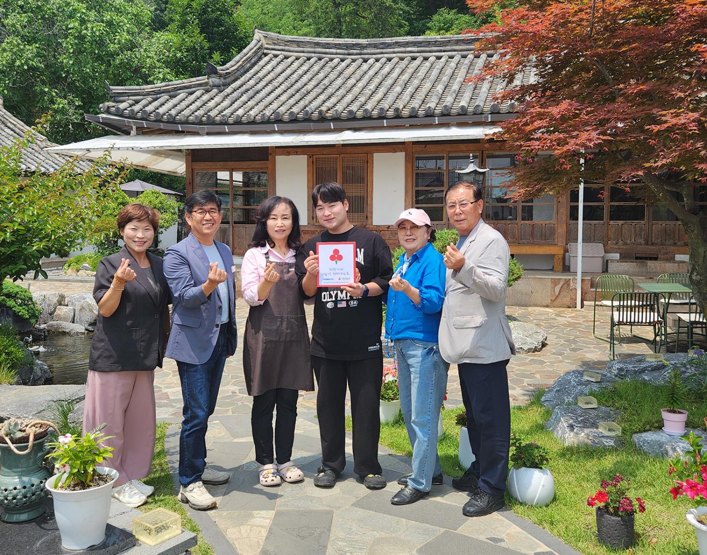 0618 풍천면 ‘커피홀베이커리’, 착한가게 21호점 선정.jpg